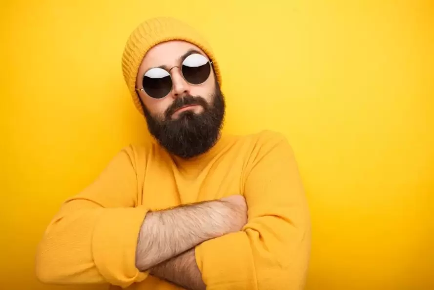 brutalni muškarac koji je povećao debljinu penisa